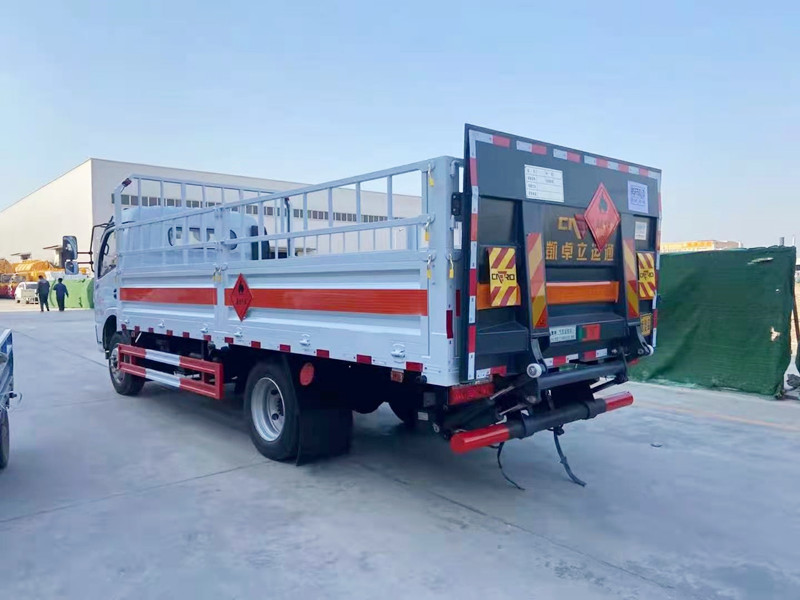 東風(fēng)多利卡4.2米（大額載）國六氣瓶運輸車