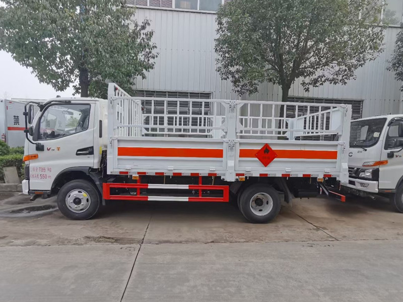 江淮4.2米(藍(lán)牌)國六氣瓶運(yùn)輸車