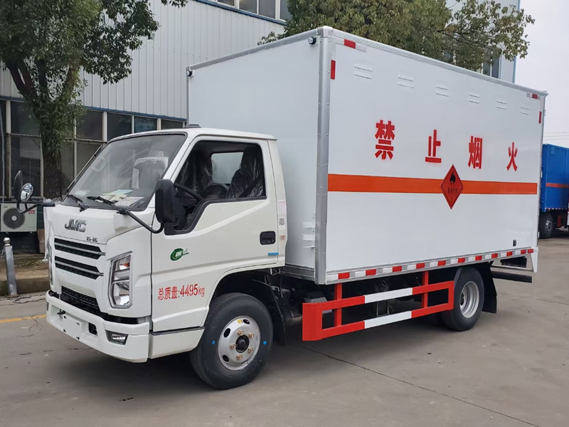 江鈴4.15米(藍(lán)牌)國六氣體廂式運(yùn)輸車