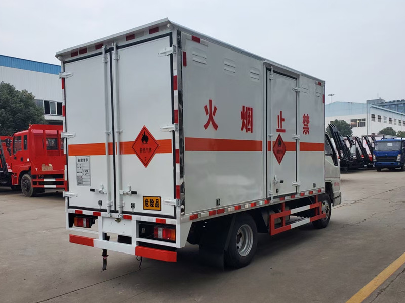 江鈴4.15米(藍(lán)牌)國六氣體廂式運(yùn)輸車