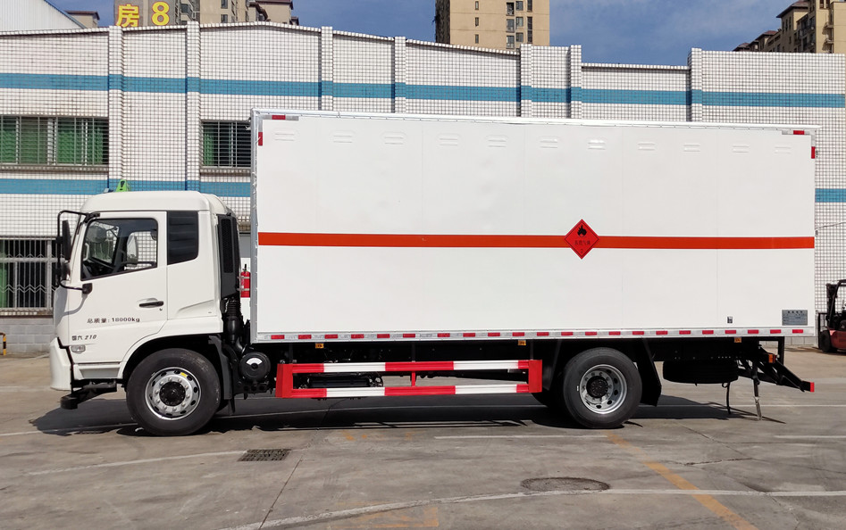 東風(fēng)天錦6.2/6.8米（國(guó)六）易燃?xì)怏w危貨車