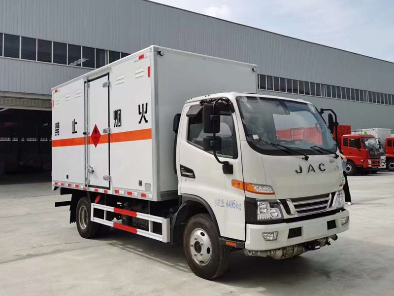 江淮4.2米（藍(lán)牌）國六危貨車