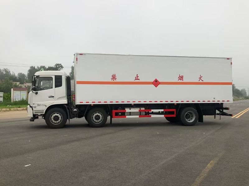 天錦小三軸 貨箱7.5/8.6/9.6米(國(guó)六)易燃?xì)怏w廂式車