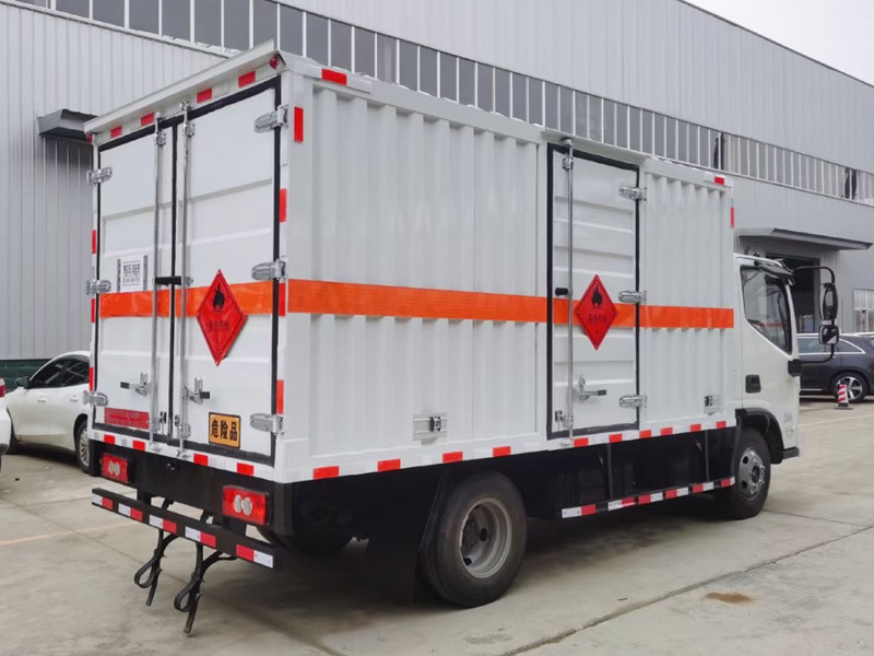 福田奧鈴4.1米(藍(lán)牌)1類爆破器材運(yùn)輸車