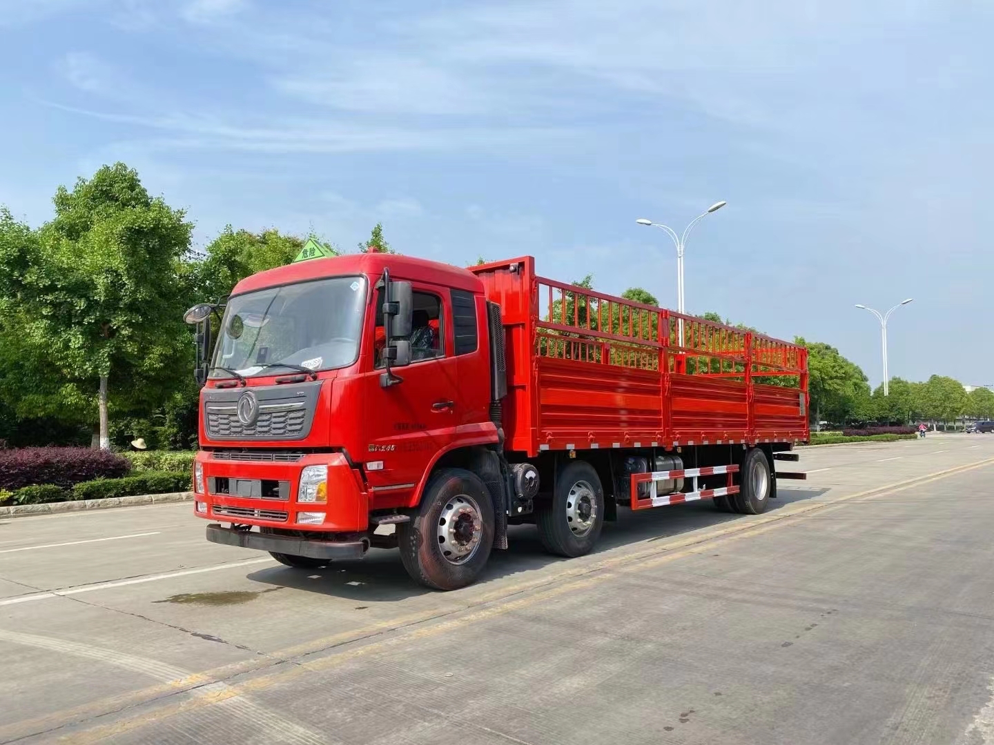 東風天錦小三軸8.6/9.6米(國六)氣瓶車