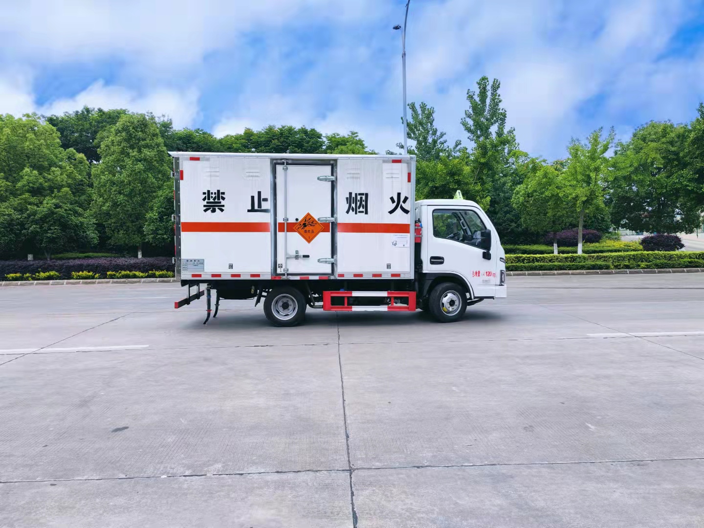 躍進S803.3/3.6米(藍牌柴油)國六